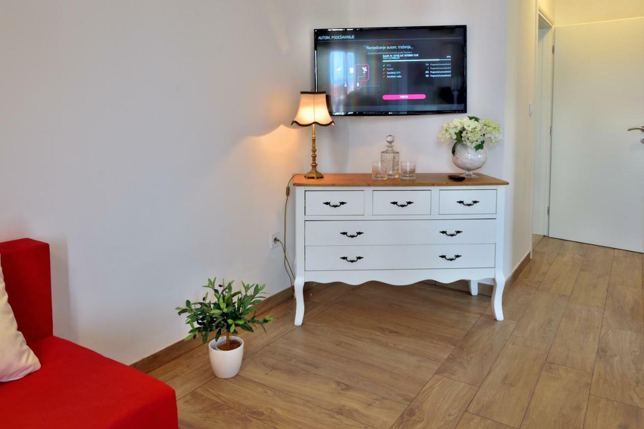 Apartmani Julija Vodice Exterior foto